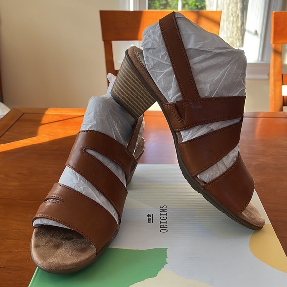 NWT Earth Origins Cathryn Saddle size 8 - Picture 3 of 9